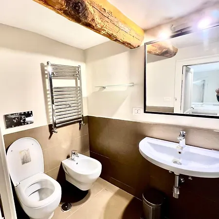 Toledo House Liberty * Napoli